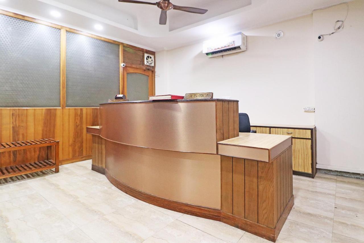 Hotel Westend Holiday Home 5 Mint From Nizamuddin Railway Station Nova Deli Exterior foto