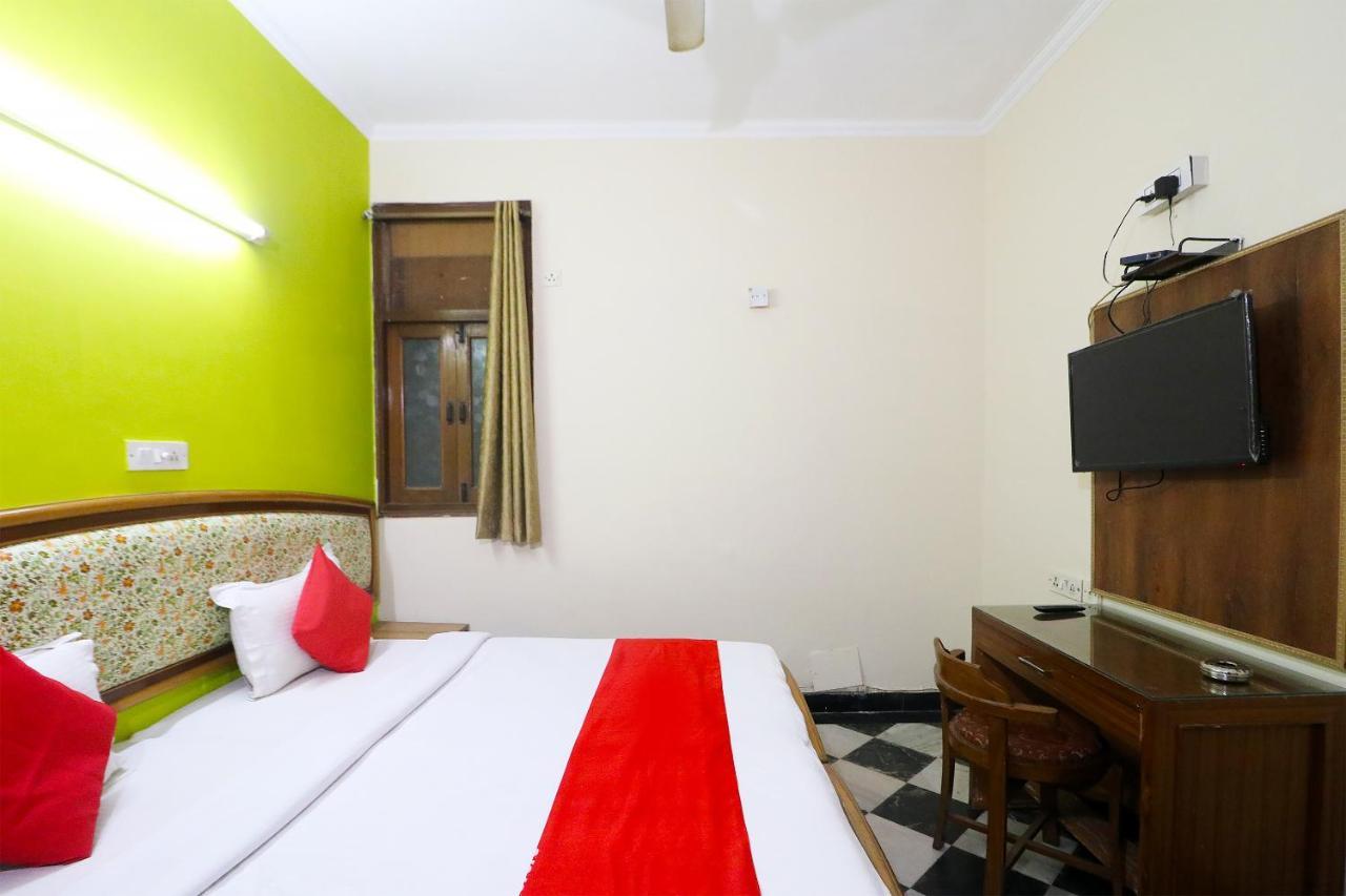 Hotel Westend Holiday Home 5 Mint From Nizamuddin Railway Station Nova Deli Exterior foto