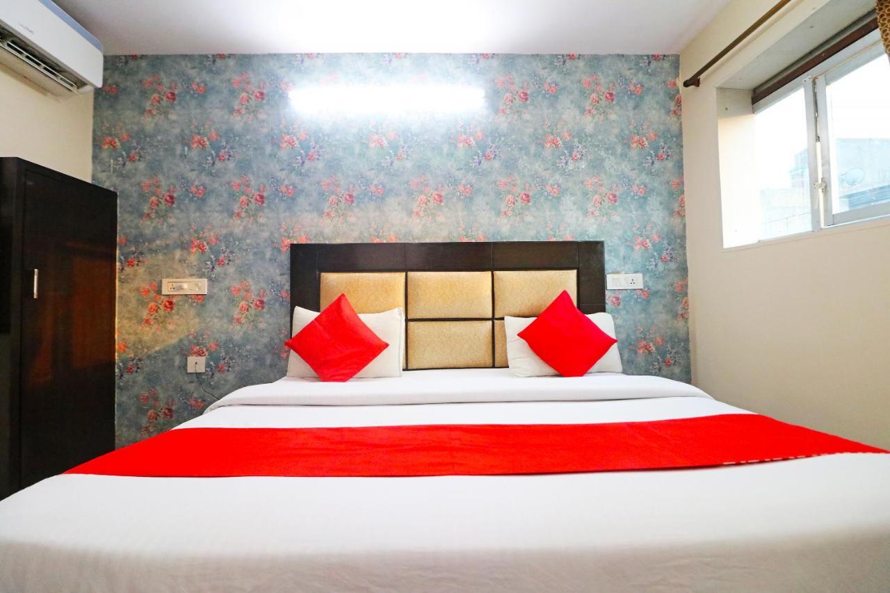 Hotel Westend Holiday Home 5 Mint From Nizamuddin Railway Station Nova Deli Exterior foto