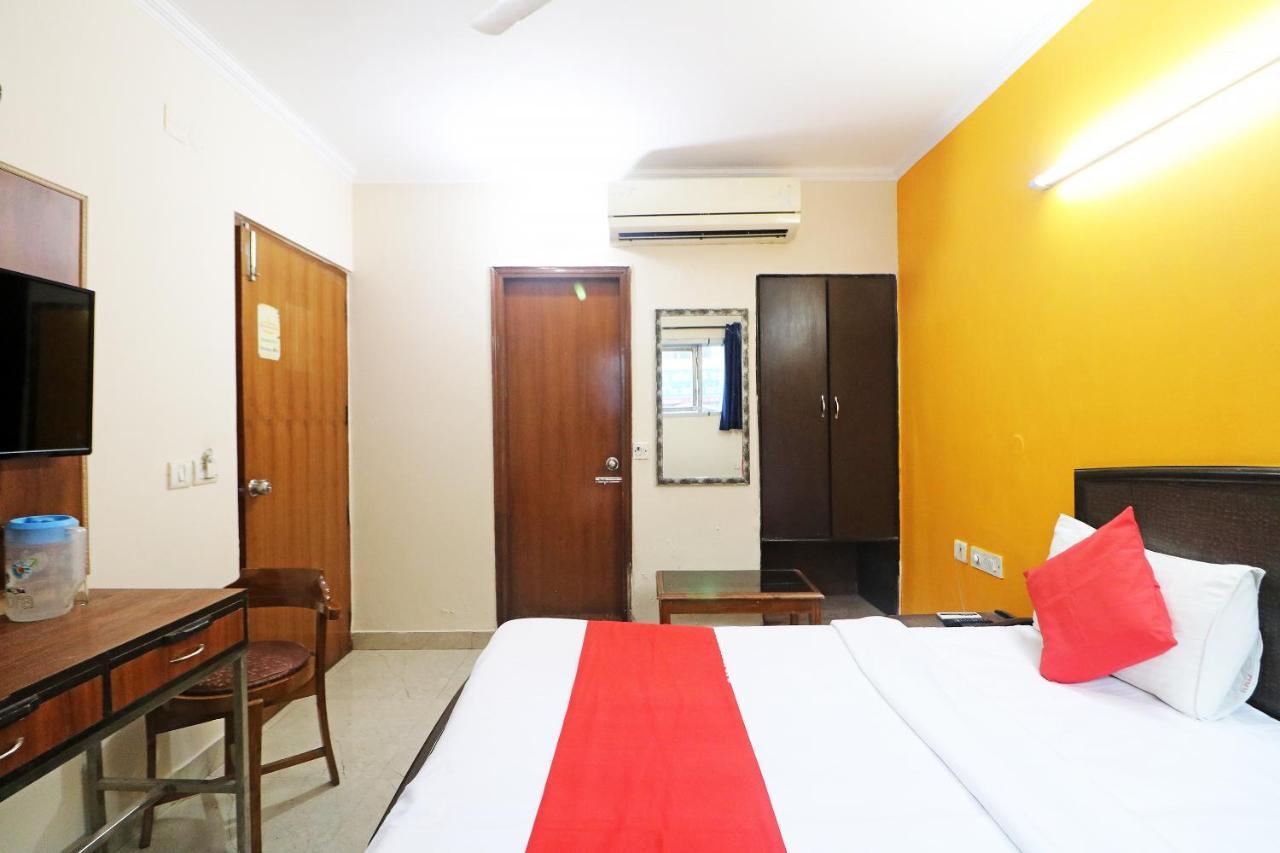 Hotel Westend Holiday Home 5 Mint From Nizamuddin Railway Station Nova Deli Exterior foto