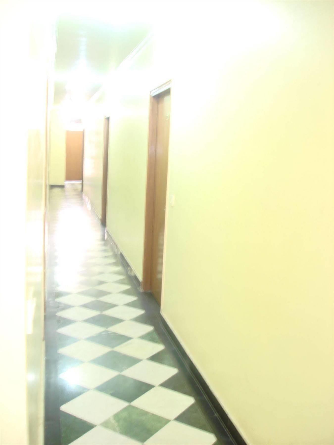 Hotel Westend Holiday Home 5 Mint From Nizamuddin Railway Station Nova Deli Exterior foto
